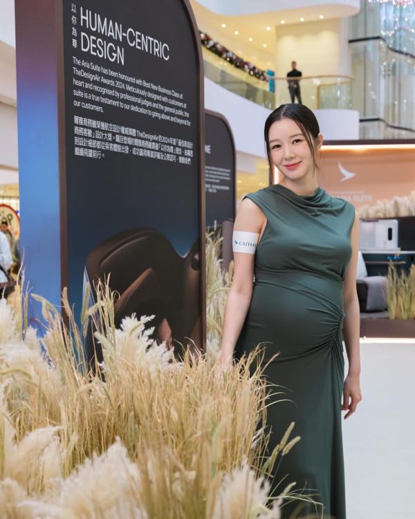 麥明詩挺巨肚突擊機場接老公！盛勁為被影低最真實反應！私下性格惹討論 