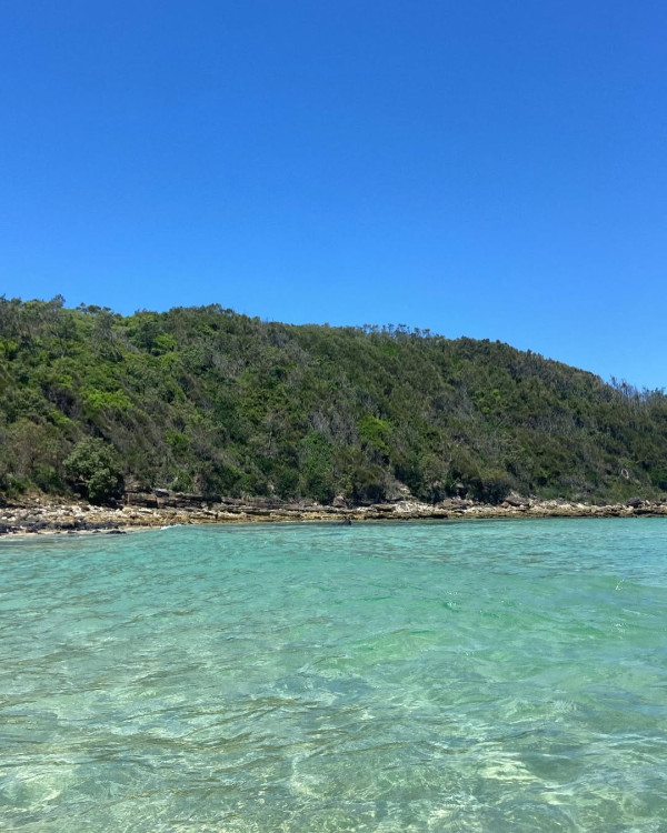 美女搭飛機被逼全程抱陌生嬰兒 洗2.3萬港元買機票 航空公司懶理投訴