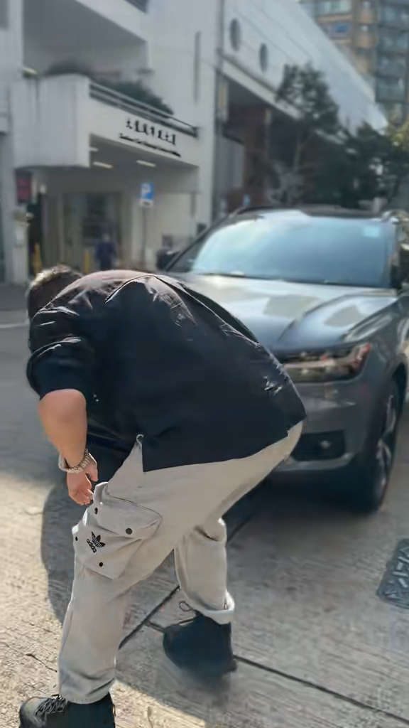 57歲男星東莞音樂會滯銷 多首名曲曾紅遍中港台 如今4折仍無人問津 