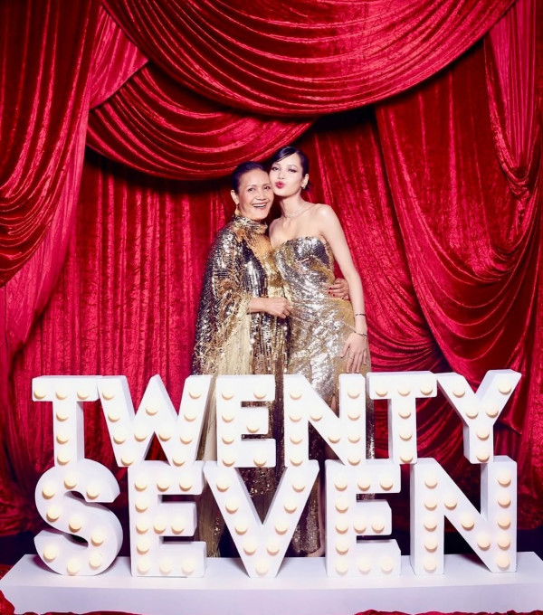 泰國最強名媛激罕同框Lisa！影片1天吸1百萬讚！一互動細節揭真實交情！ 