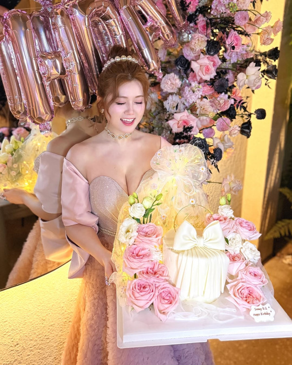 前TVB咪神白雲曬魔鬼身材派福利 轉行做潛水教練 性感照瘋狂挑戰尺度 