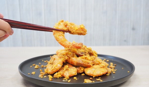 團年飯食譜︰黃金炸蝦棗 https://ufood.com.hk/recipe/detail/2263306