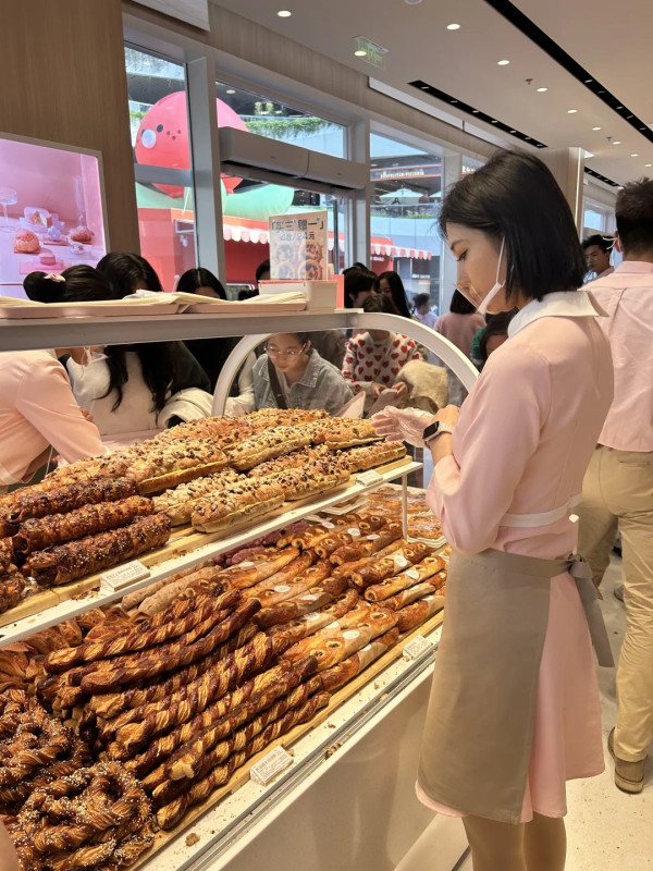 有片|重慶推全新笨豬跳恐怖玩法 直接面前割斷繩飛墜 70歲都玩得?