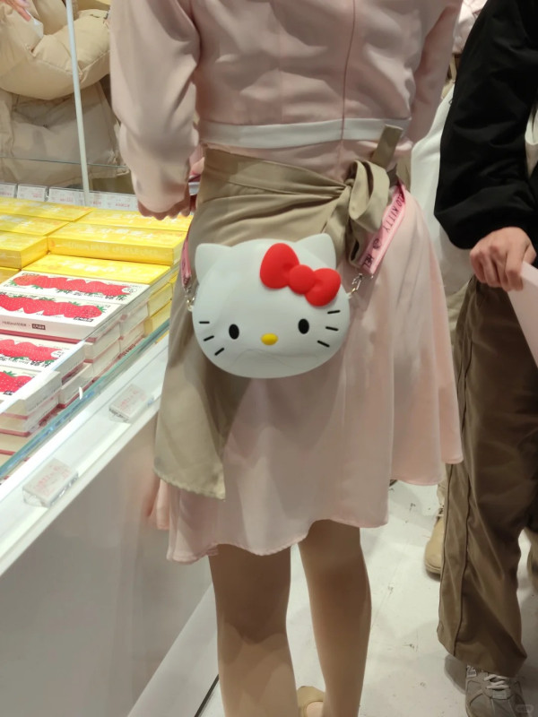 有片|重慶推全新笨豬跳恐怖玩法 直接面前割斷繩飛墜 70歲都玩得?