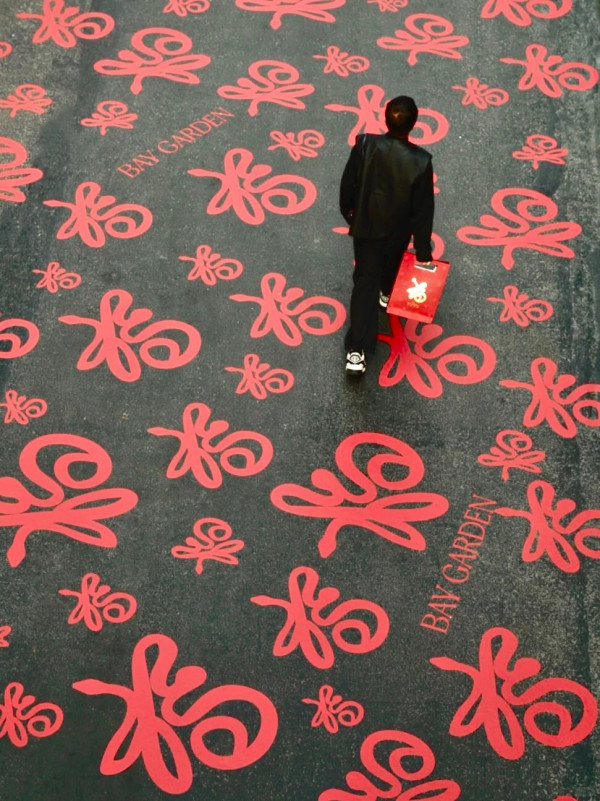 深圳灣萬象城「踩福大道」(圖片來源:小紅書@深圳灣萬象城) 深圳灣萬象城「踩福大道」(圖片來源:小紅書@深圳灣萬象城)