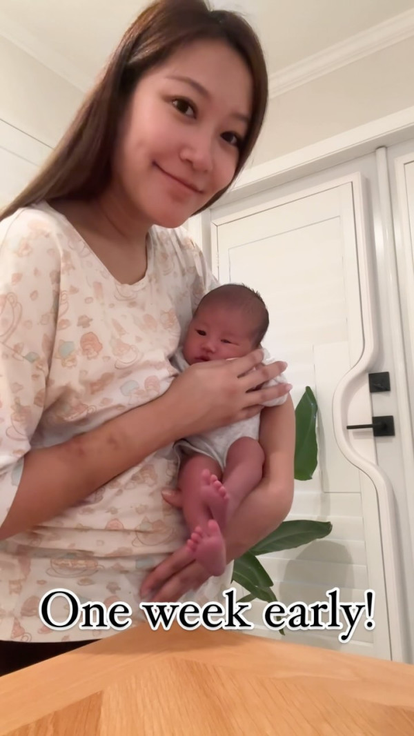 前港姐季軍誕女榮升新手媽媽!拍片餵人奶惹熱論!大呻餵人奶的辛酸