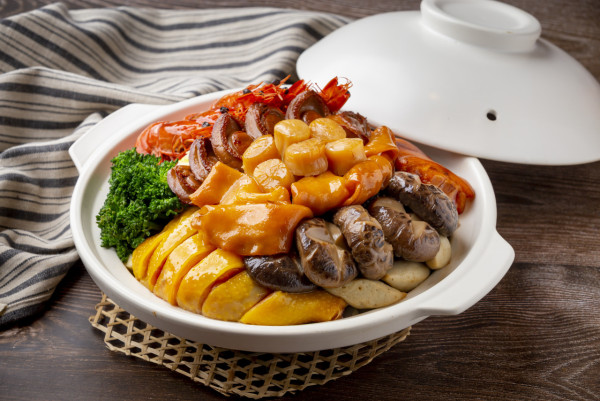 新年盆菜2025丨新年盆菜推介    精選早鳥優惠！鮑魚／花膠／發財蠔豉／遼參