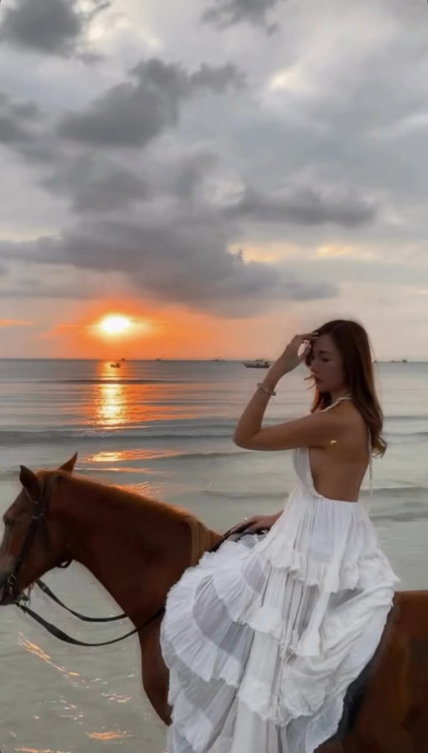 TVB小花27歲生日性感遊泰國 多套火辣戰衣上陣！大曬美胸長腿 