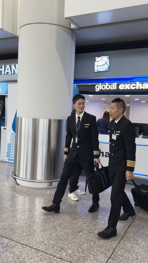 麥明詩挺巨肚突擊機場接老公！盛勁為被影低最真實反應！私下性格惹討論 