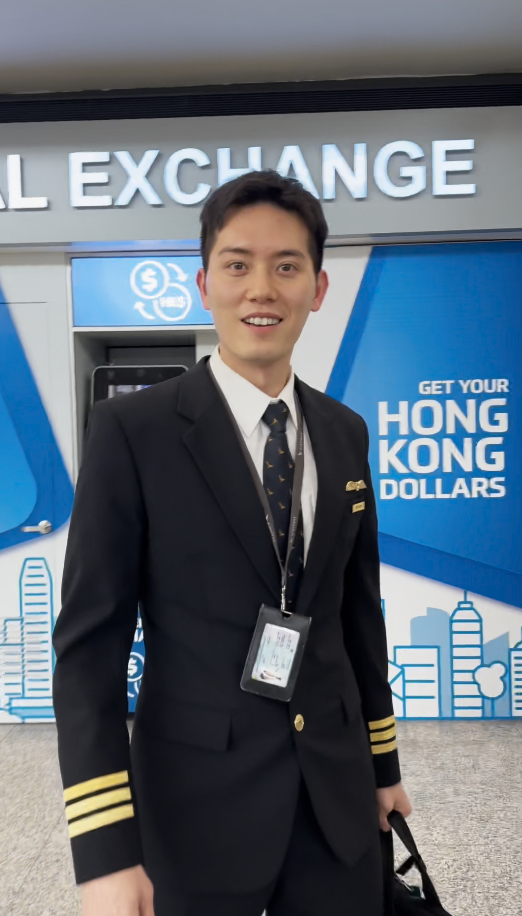 麥明詩挺巨肚突擊機場接老公！盛勁為被影低最真實反應！私下性格惹討論 