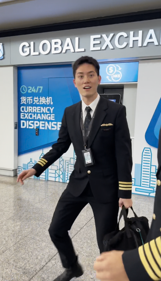 麥明詩挺巨肚突擊機場接老公！盛勁為被影低最真實反應！私下性格惹討論 