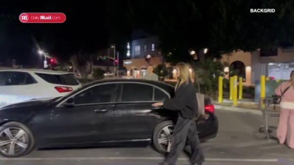 洛杉磯山火|Angelina Jolie被野生捕獲派物資救援!全黑打扮低調淡妝仍被一眼認出