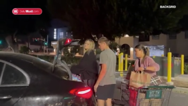 洛杉磯山火|Angelina Jolie被野生捕獲派物資救援!全黑打扮低調淡妝仍被一眼認出