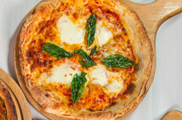 UURO進駐元朗形點！手工即做Pizza＋精緻歐陸西餐＝滋味滿分！