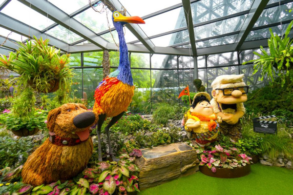 新加坡期間限定 | 迪士尼奇幻花園主題展覽 與人氣角色打卡 沉浸於鮮艷花海 