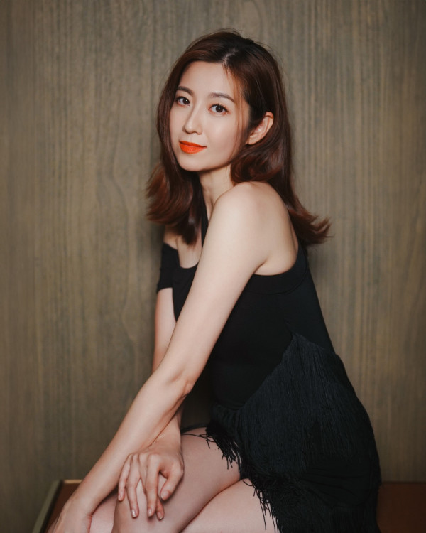 陳自瑤內地工作酒店換衫卸妝片流出 43歲素顏真面目驚人