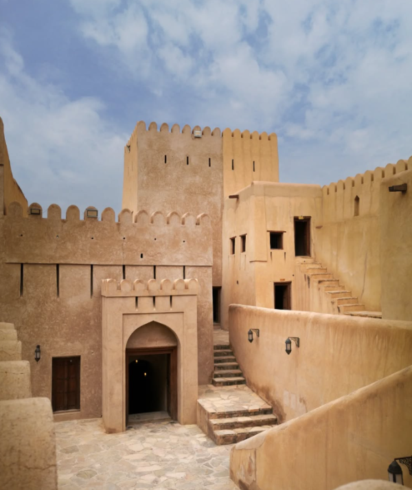 尼茲瓦城堡（圖片來源︰IG@nizwafortoman）