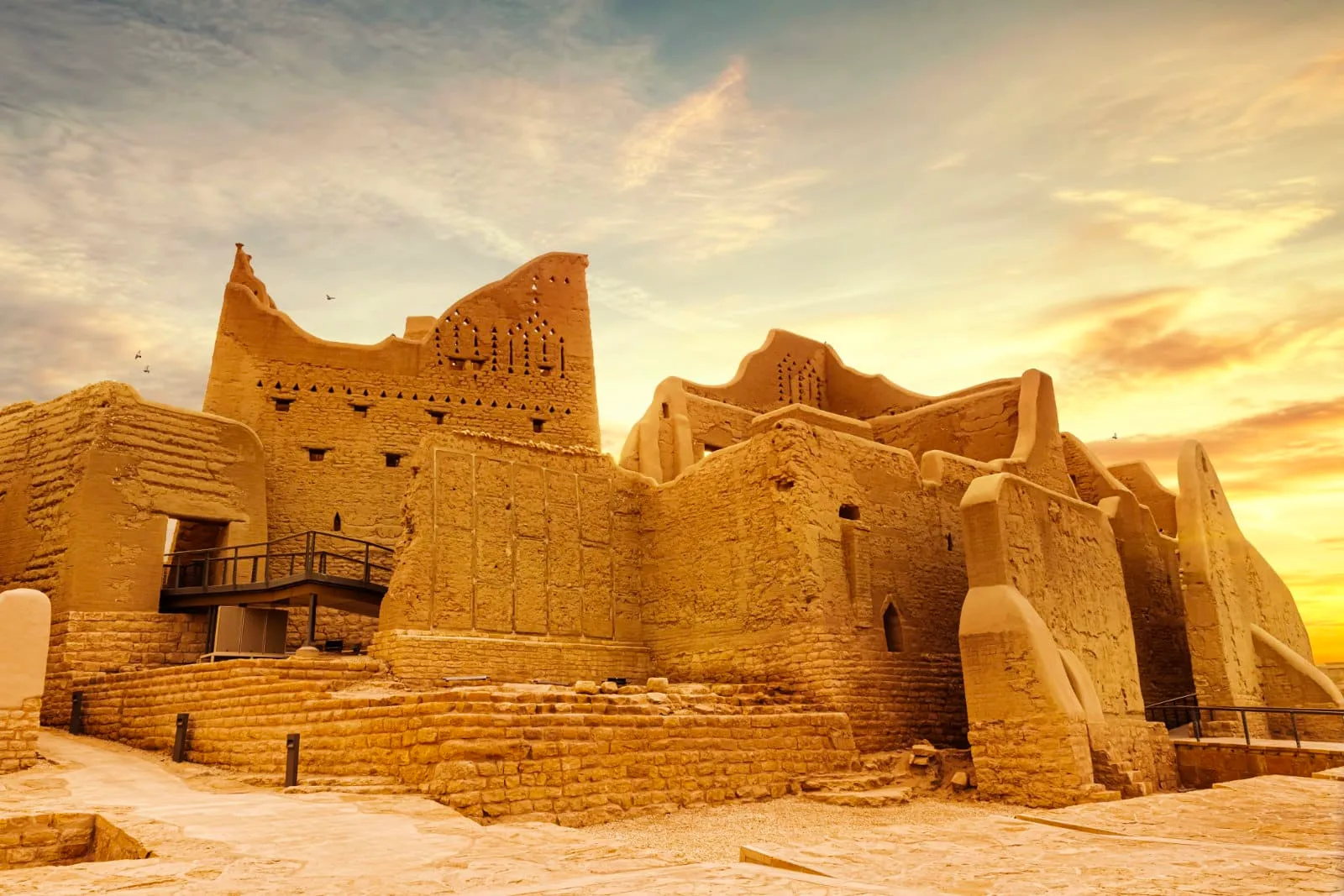 德拉伊耶圖拉伊夫區（圖片來源︰Al-Turaif, Diriyah）https://www.diriyah.sa/en/at-turaif