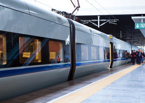 網民搭高鐵唔小心將奶茶灑男童！對方媽媽1句話顯極高EQ！ 