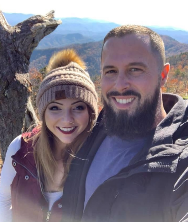 37歲美女甜曬升級做外婆！15歲誕大女為4女之母！全家極高顏值引熱論 