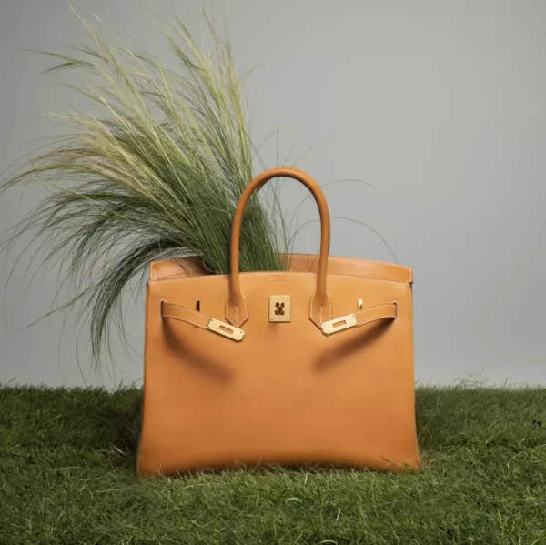 Hermès 2025加價手袋 - Birkin 25｜今年加價升幅11.82%，由原本定價93,900元人民幣升至105,000元人民幣。