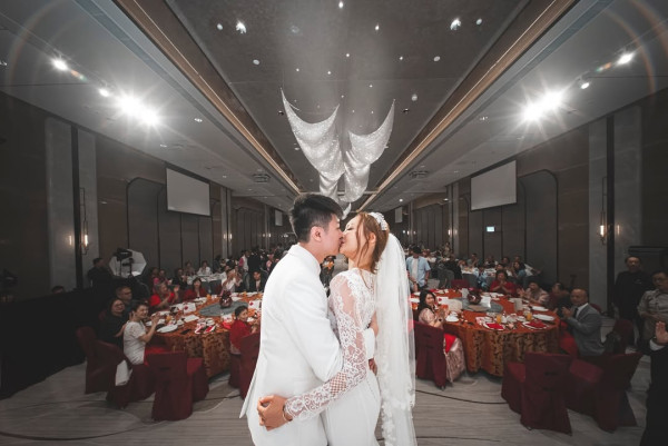 前TVB主播遊意大利陷假的士騙局 突提「KK園區」被質疑譁眾取寵 