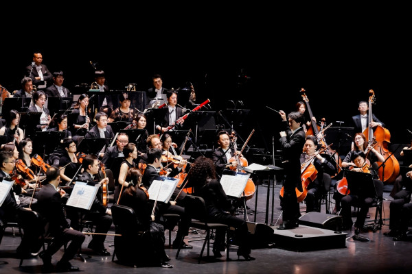 澳門新春系列活動「靈蛇翔鏡海瑞氣滿灣區」(圖片來源︰澳門市政局) 澳門新春系列活動「靈蛇翔鏡海瑞氣滿灣區」(圖片來源︰澳門市政局)