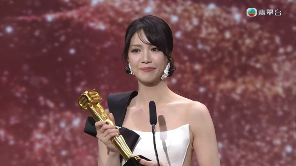 陳曉華自揭童年因過度活躍被排擠 入行後曾因黐脷根陷低潮全靠一人陪伴