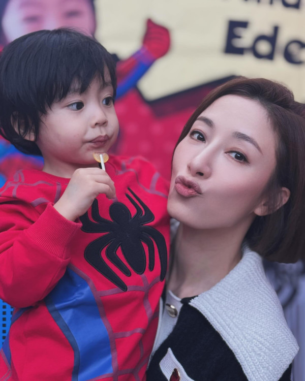 萬千星輝頒獎典禮2024｜楊茜堯羅子溢失落視后視帝 夫妻檔齊奪北美安慰獎 