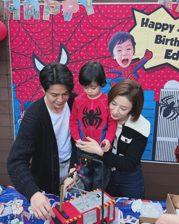 萬千星輝頒獎典禮2024｜楊茜堯羅子溢失落視后視帝 夫妻檔齊奪北美安慰獎 