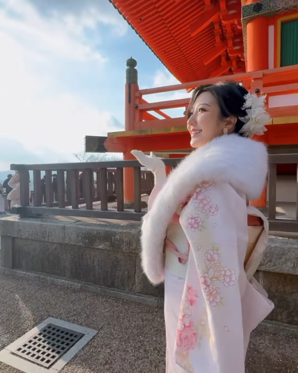 何依婷懷孕6個月遊日和服初體驗！網民激讚零孕味：完全唔見肚！ 
