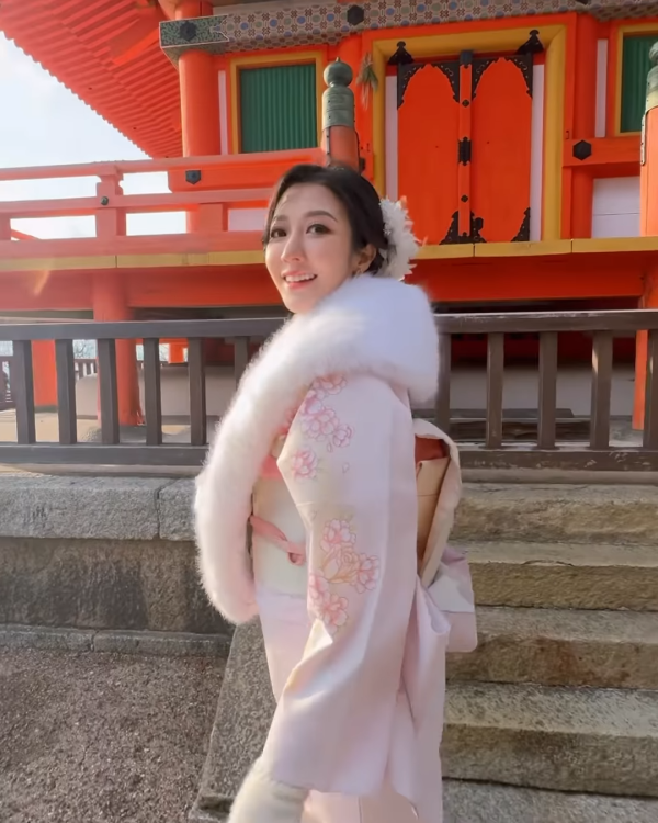 何依婷懷孕6個月遊日和服初體驗！網民激讚零孕味：完全唔見肚！ 