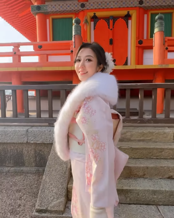 何依婷懷孕6個月遊日和服初體驗！網民激讚零孕味：完全唔見肚！ 