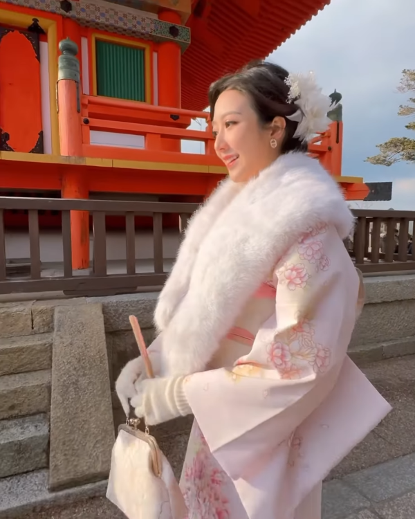 何依婷懷孕6個月遊日和服初體驗！網民激讚零孕味：完全唔見肚！ 