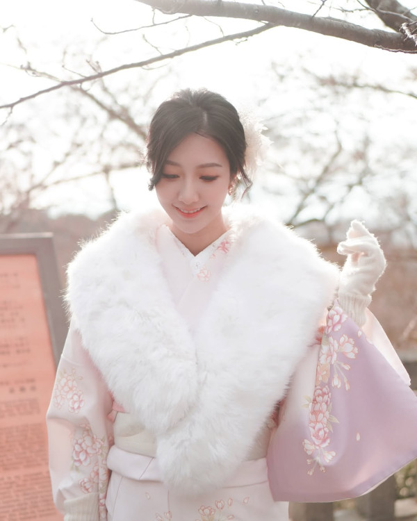 何依婷懷孕6個月遊日和服初體驗！網民激讚零孕味：完全唔見肚！ 