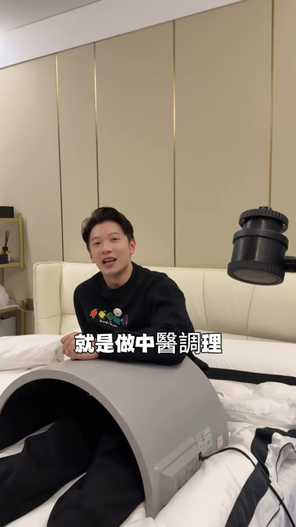 高鈞賢帶妻女返深圳豪宅坐月 化身「曬女狂魔」曝光B女正面 