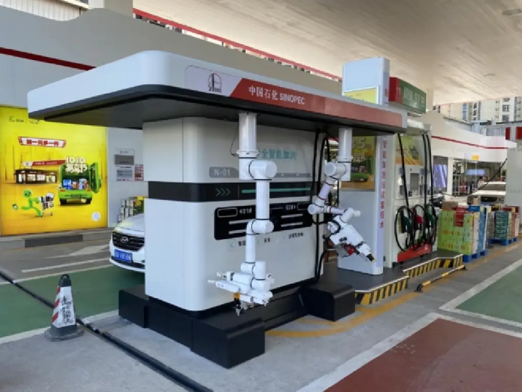 中國石化 AI 數碼員工正式上班 助車主自助入油及付款