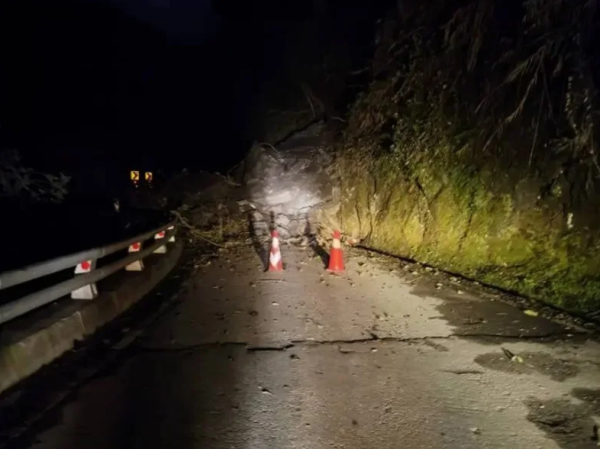 台灣地震一刻印傭姐姐飛身緊擁臥床婆婆 漆黑中寸步不離感動網友:值得加薪