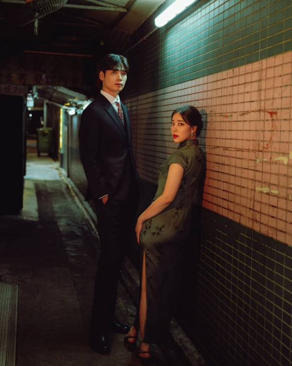 韓國二代女團成員曬香港取景婚照!霓虹燈/電車景拍出港式復古氛圍