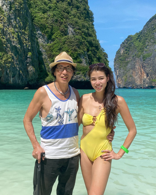 前港姐冠軍孖囡囡美國行年宵 大讚有新年氣氛:以為返咗香港