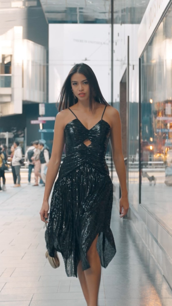 前港姐冠軍孖囡囡美國行年宵 大讚有新年氣氛:以為返咗香港