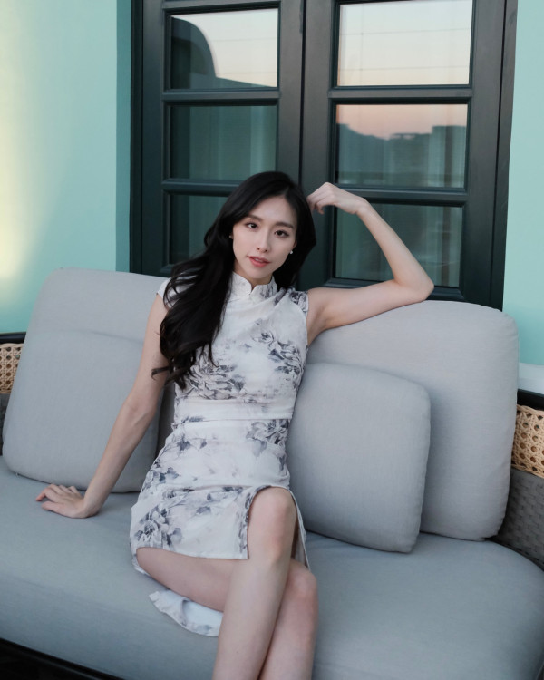 前TVB女星佗B飛馬爾代夫度假 泳裝曬纖瘦身材 上圍明顯升級 