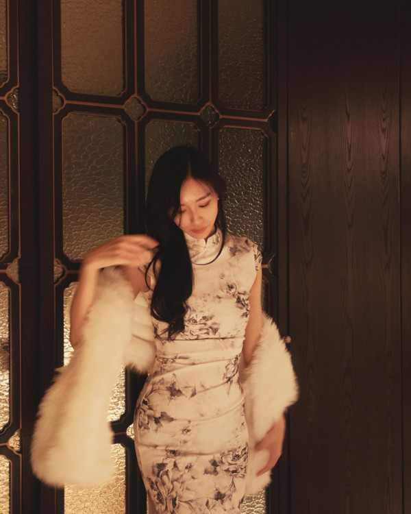 前TVB女星佗B飛馬爾代夫度假 泳裝曬纖瘦身材 上圍明顯升級 