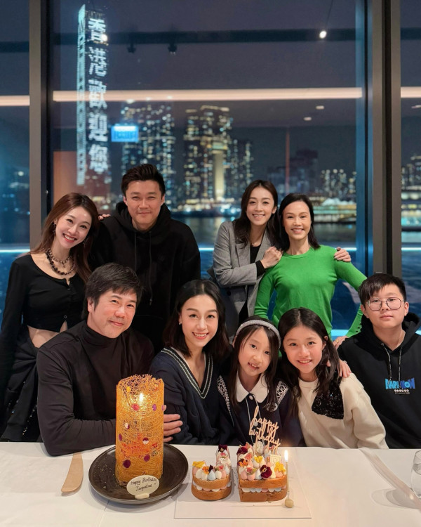 黃心穎四姊妹激罕合體餅印同框！人妻三家姐罕有露面狀態不輸藝人