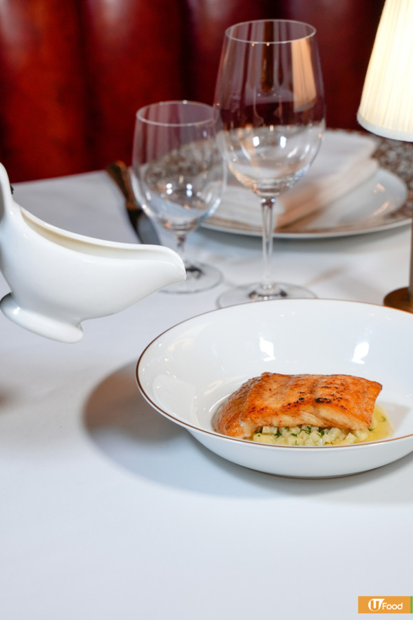 情人節餐廳｜中環大館古蹟英式倫敦餐廳 莊嚴氣派裝潢打卡一流/限定浪漫情人節套餐