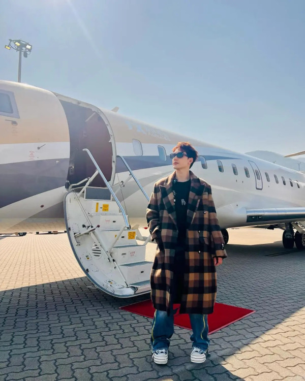 靚仔男星與粉絲同遊福岡 免費搭私人飛機 被以為是KK園詐騙 