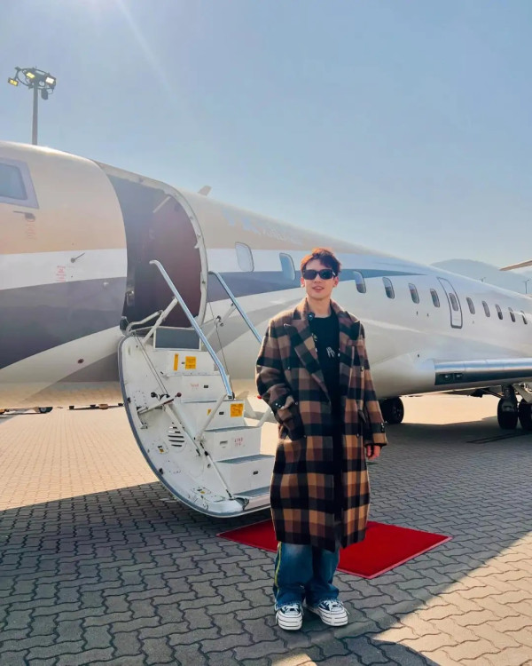 靚仔男星與粉絲同遊福岡 免費搭私人飛機 被以為是KK園詐騙 