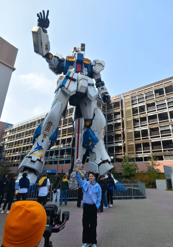 靚仔男星與粉絲同遊福岡 免費搭私人飛機 被以為是KK園詐騙 