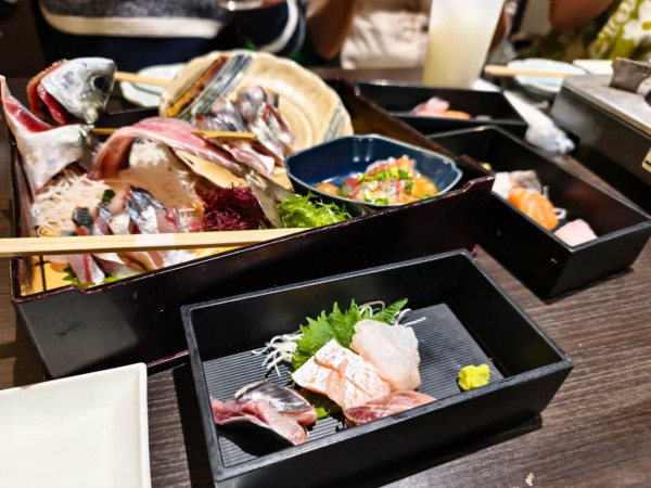 靚仔男星與粉絲同遊福岡 免費搭私人飛機 被以為是KK園詐騙 