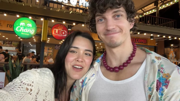 鍾麗緹大女布吉性感大解放！紅色火辣泳裝曬豐滿上圍 